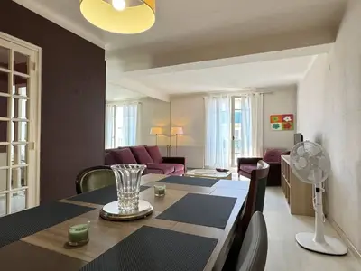 DiningRoom