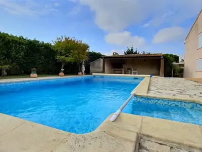 PoolOfHouse