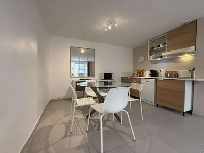 DiningRoom