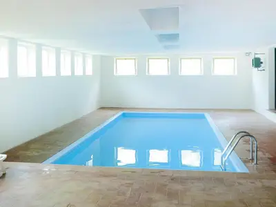 PoolOfHouse