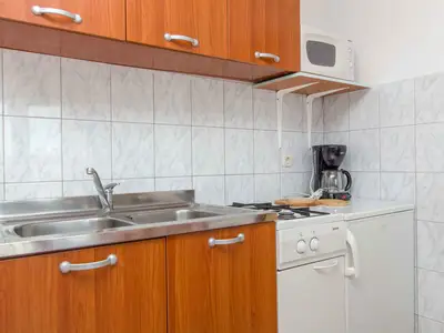 Ferienwohnung für 5 Personen (40 m²) in Bibinje 3/10