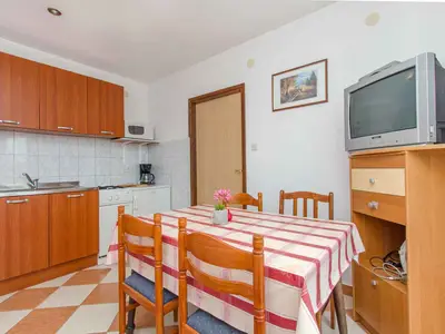 Ferienwohnung für 5 Personen (40 m²) in Bibinje 4/10