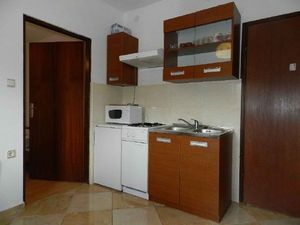 23958244-Ferienwohnung-5-Bibinje-300x225-4