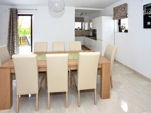 22442643-Ferienwohnung-10-Bibinje-300x225-1