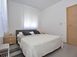 22597773-Ferienwohnung-4-Bibinje-300x225-2