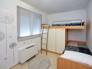 22597771-Ferienwohnung-6-Bibinje-300x225-4