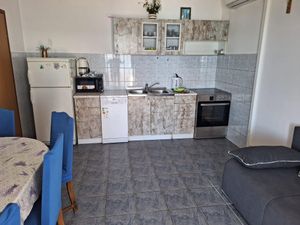 23928739-Ferienwohnung-5-Bibinje-300x225-3