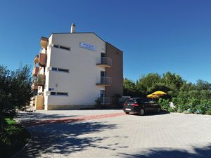 23748659-Ferienwohnung-4-Bibinje-300x225-4