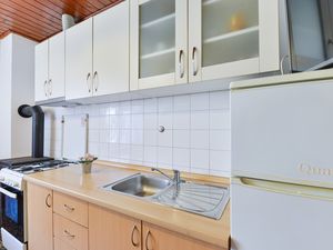 19096471-Ferienwohnung-4-Bibinje-300x225-5