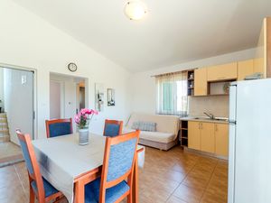 19129657-Ferienwohnung-4-Bibinje-300x225-2