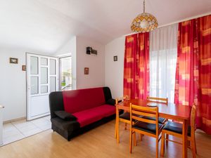 19359876-Ferienwohnung-5-Bibinje-300x225-2