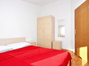 19388091-Ferienwohnung-4-Bibinje-300x225-5