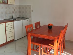 22146485-Ferienwohnung-4-Bibinje-300x225-1