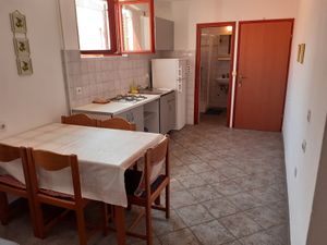 22330725-Ferienwohnung-5-Bibinje-300x225-2