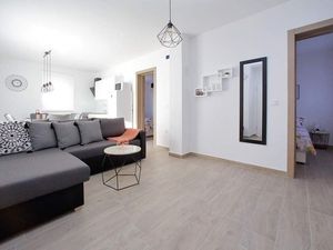 23449656-Ferienwohnung-4-Bibinje-300x225-1