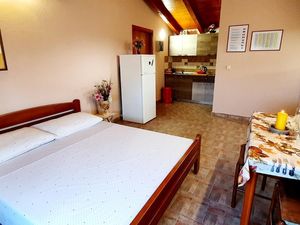 23551012-Ferienwohnung-4-Bibinje-300x225-2