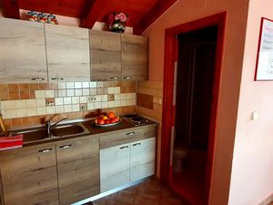 23551012-Ferienwohnung-4-Bibinje-300x225-4