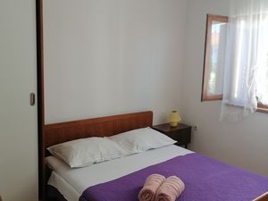 23928740-Ferienwohnung-4-Bibinje-300x225-3