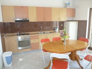 23928805-Ferienwohnung-6-Bibinje-300x225-2