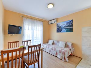 23928744-Ferienwohnung-4-Bibinje-300x225-2