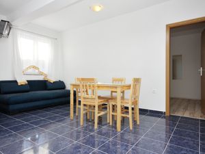 23928851-Ferienwohnung-4-Bibinje-300x225-1