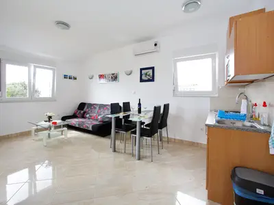 Ferienwohnung für 4 Personen (44 m²) in Bibinje 1/10