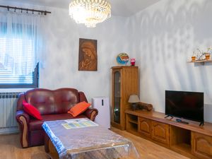 23933207-Ferienwohnung-8-Bibinje-300x225-3