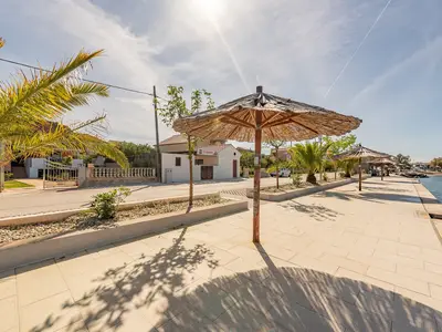 Ferienwohnung für 8 Personen (100 m²) in Bibinje 3/10