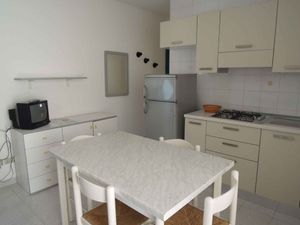 23770161-Ferienwohnung-6-Bibione-300x225-4