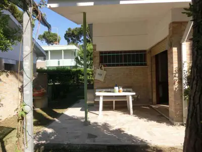 Ferienwohnung für 8 Personen (80 m²) in Bibione 6/10