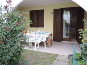 23771035-Ferienwohnung-5-Bibione-300x225-1