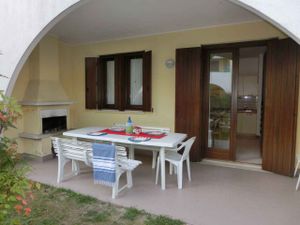 23771035-Ferienwohnung-5-Bibione-300x225-2