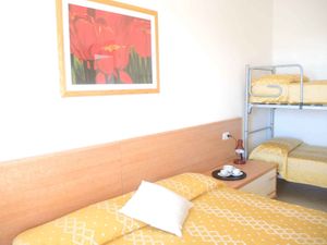 23771057-Ferienwohnung-5-Bibione-300x225-5