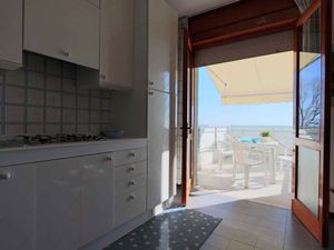 23778784-Ferienwohnung-8-Bibione-300x225-4