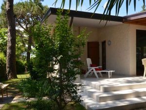 23778792-Ferienwohnung-8-Bibione-300x225-5