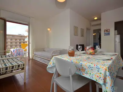 Ferienwohnung für 5 Personen (35 m²) in Bibione 6/10
