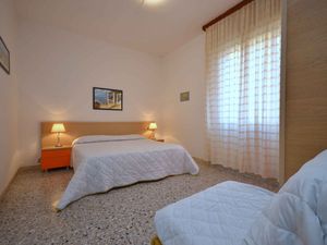 23778829-Ferienwohnung-4-Bibione-300x225-5