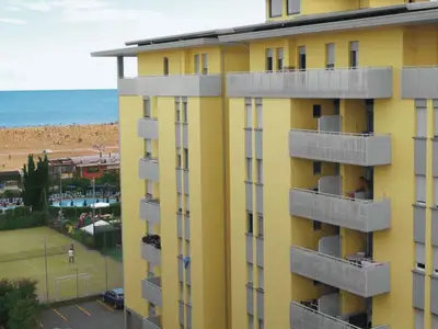 Ferienwohnung für 5 Personen (40 m²) in Bibione 1/10