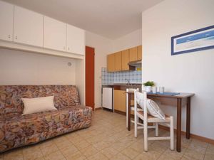 23778918-Ferienwohnung-2-Bibione-300x225-4