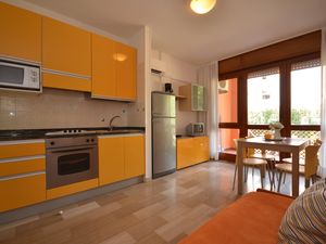 23778935-Ferienwohnung-4-Bibione-300x225-3