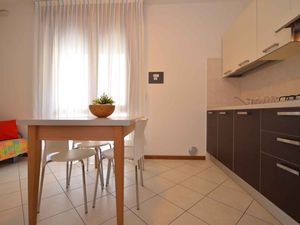 23778956-Ferienwohnung-4-Bibione-300x225-3