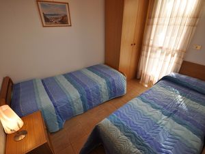 23779002-Ferienwohnung-6-Bibione-300x225-4