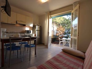 23779010-Ferienwohnung-4-Bibione-300x225-4