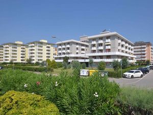 23779747-Ferienwohnung-6-Bibione-300x225-3