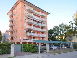 23779757-Ferienwohnung-4-Bibione-300x225-4