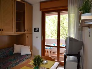 23779835-Ferienwohnung-2-Bibione-300x225-4