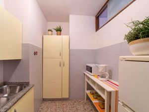 23779852-Ferienwohnung-6-Bibione-300x225-3