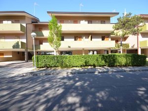 23779858-Ferienwohnung-6-Bibione-300x225-0