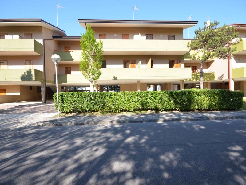 23779858-Ferienwohnung-6-Bibione-800x600-0