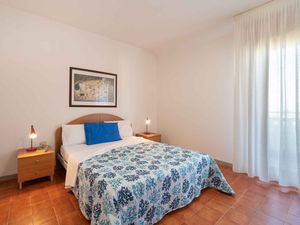 23779855-Ferienwohnung-8-Bibione-300x225-4